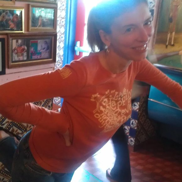 Meet your Posher, Heather - Picture 2 of 2